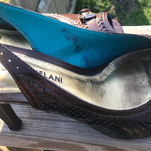 Antonio Melani Bronze Heels - Picture 8 of 8